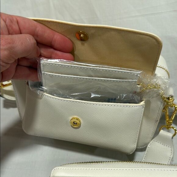 NWT Joy Clean and Chic saffiano leather White Crossbody Bag, wallet, card case - Picture 3 of 7